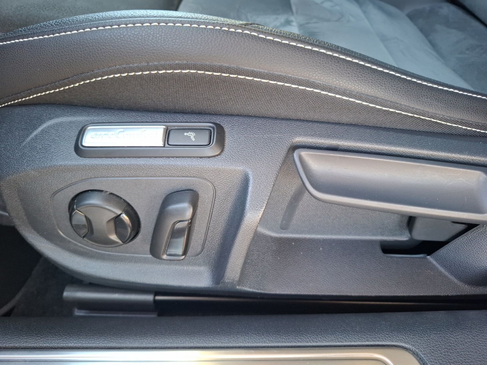 Fahrzeugabbildung Volkswagen Arteon SB TDI Elegance DSG LED Kamera Navi ACC