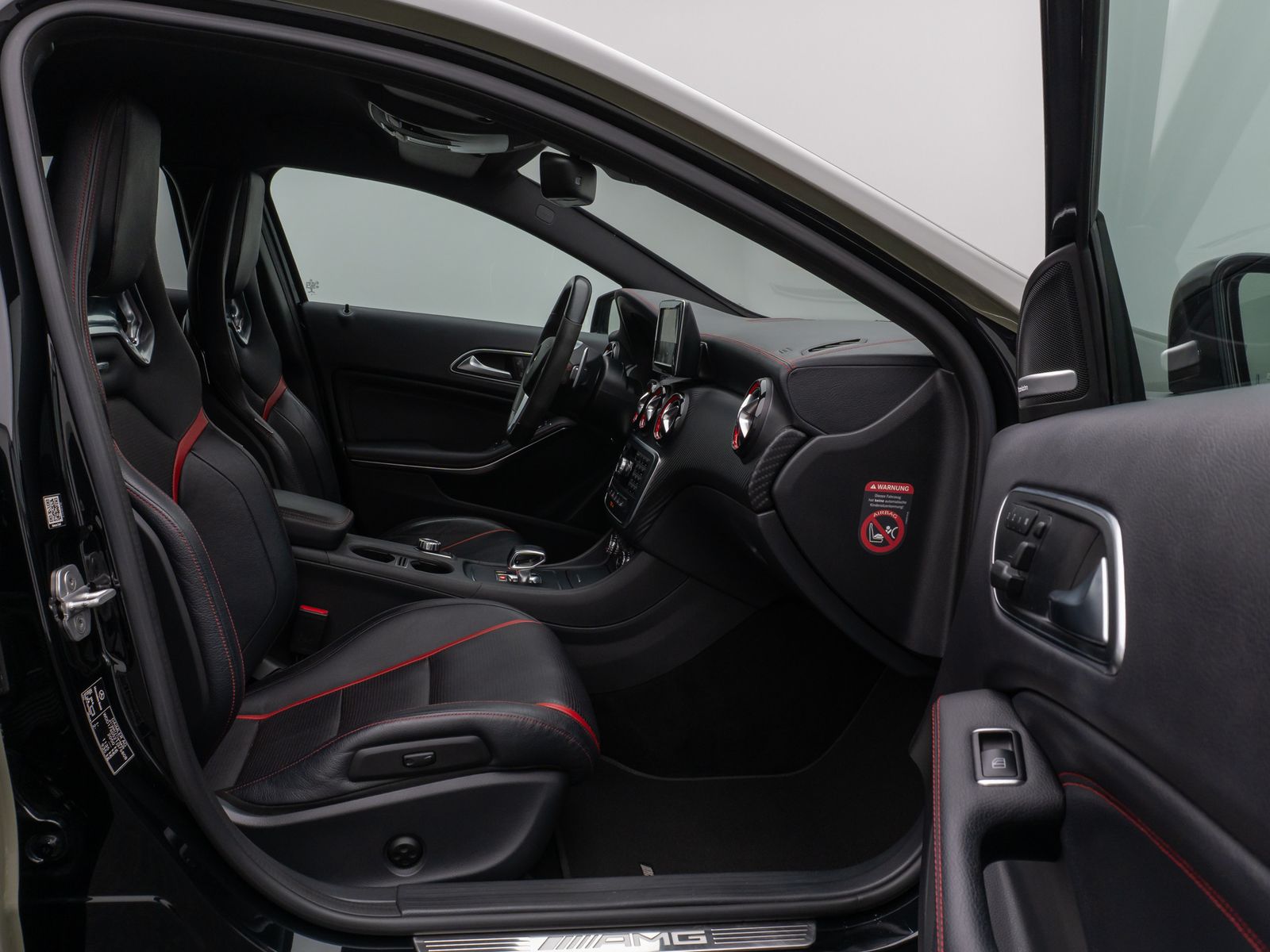Fahrzeugabbildung Mercedes-Benz A 45 AMG Performance 4Matic Aero H/K Kamera Navi