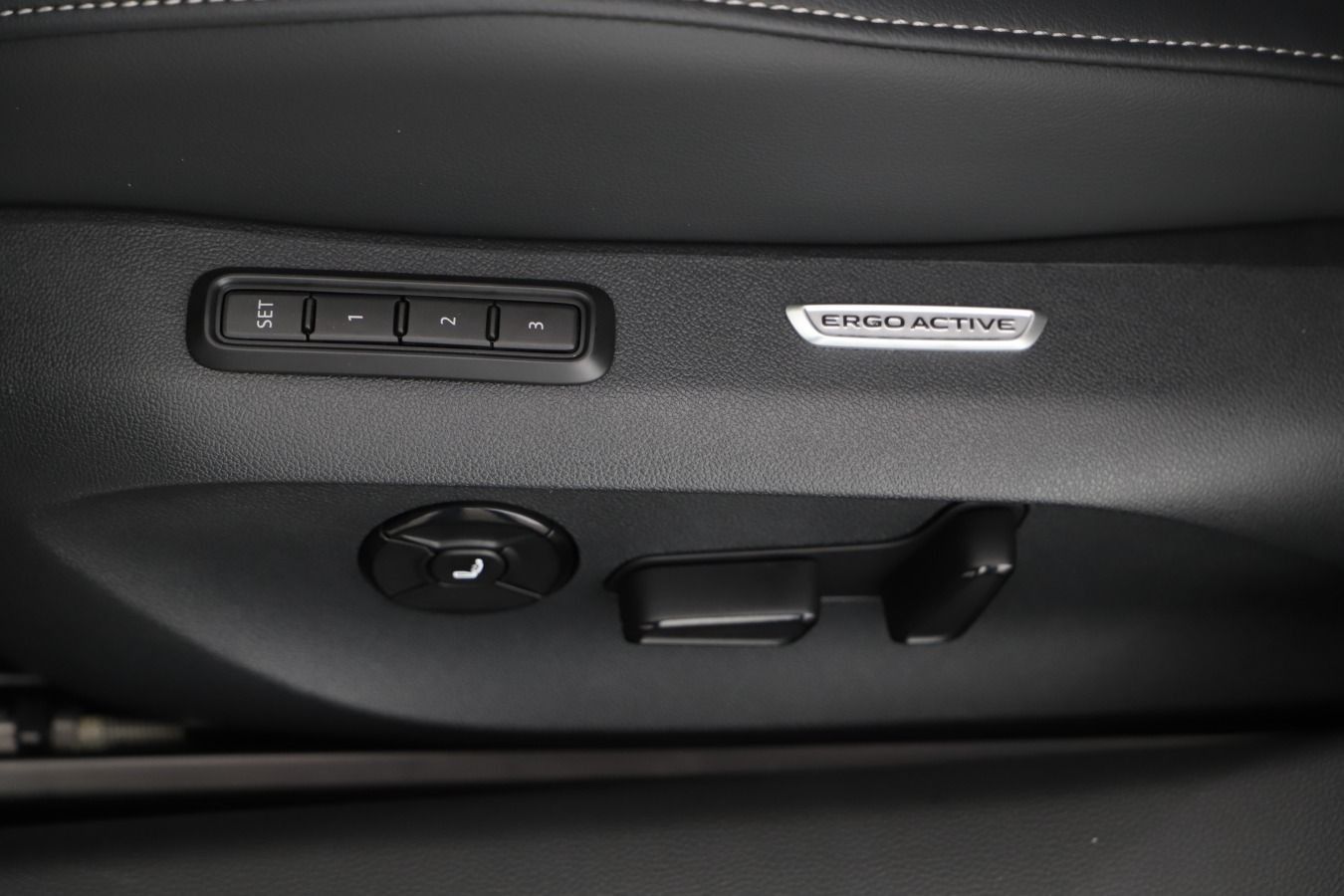 Volkswagen Passat Variant - Bild 8