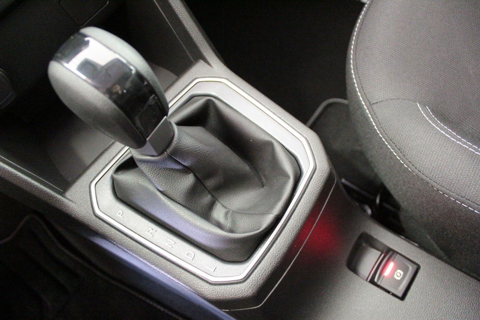 Fahrzeugabbildung Dacia Sandero TCe 90 auto Journey *Komfort-Paket*Sitzh