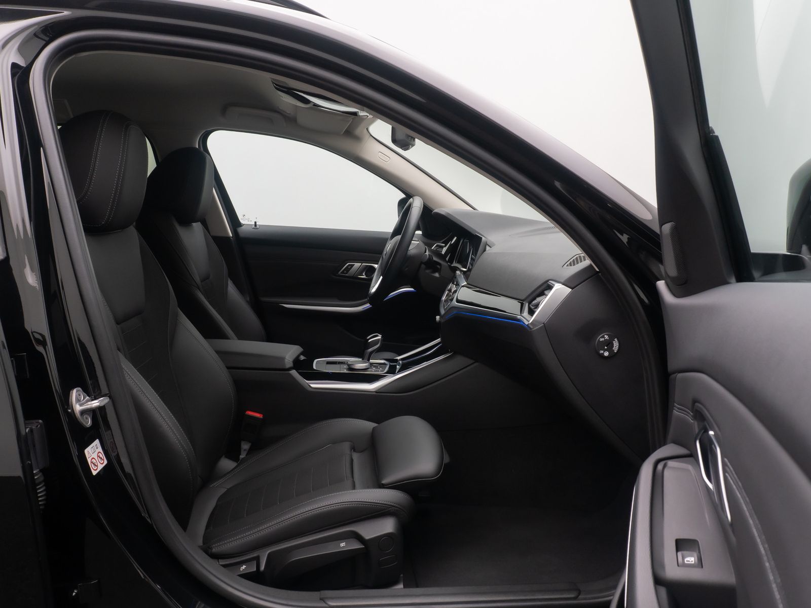 Fahrzeugabbildung BMW 320i Sport Line Laser DAB Kamera HiFi ACC Alarm