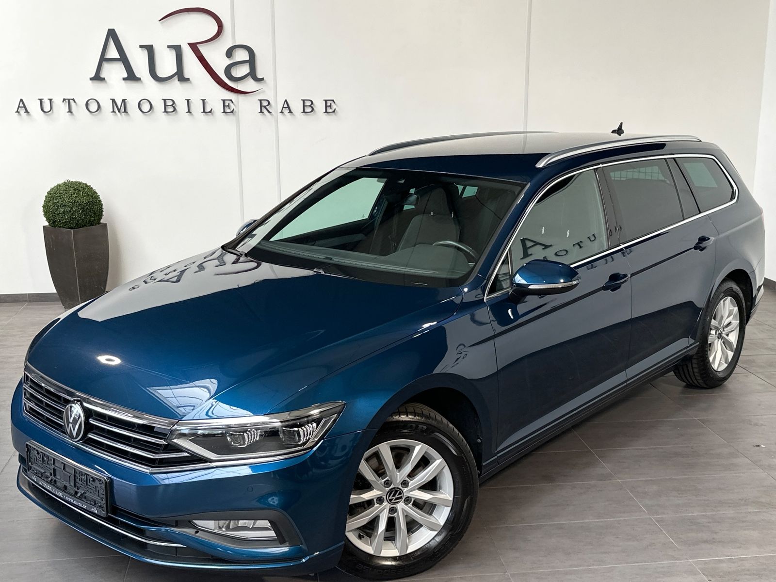 Fahrzeugabbildung Volkswagen Passat Variant 2.0 TDI DSG NAV+IQ-LIGHT+ACC