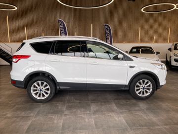 Ford Kuga Titanium EcoBoost *4x4*KAMERA*AHK*TOUCH*