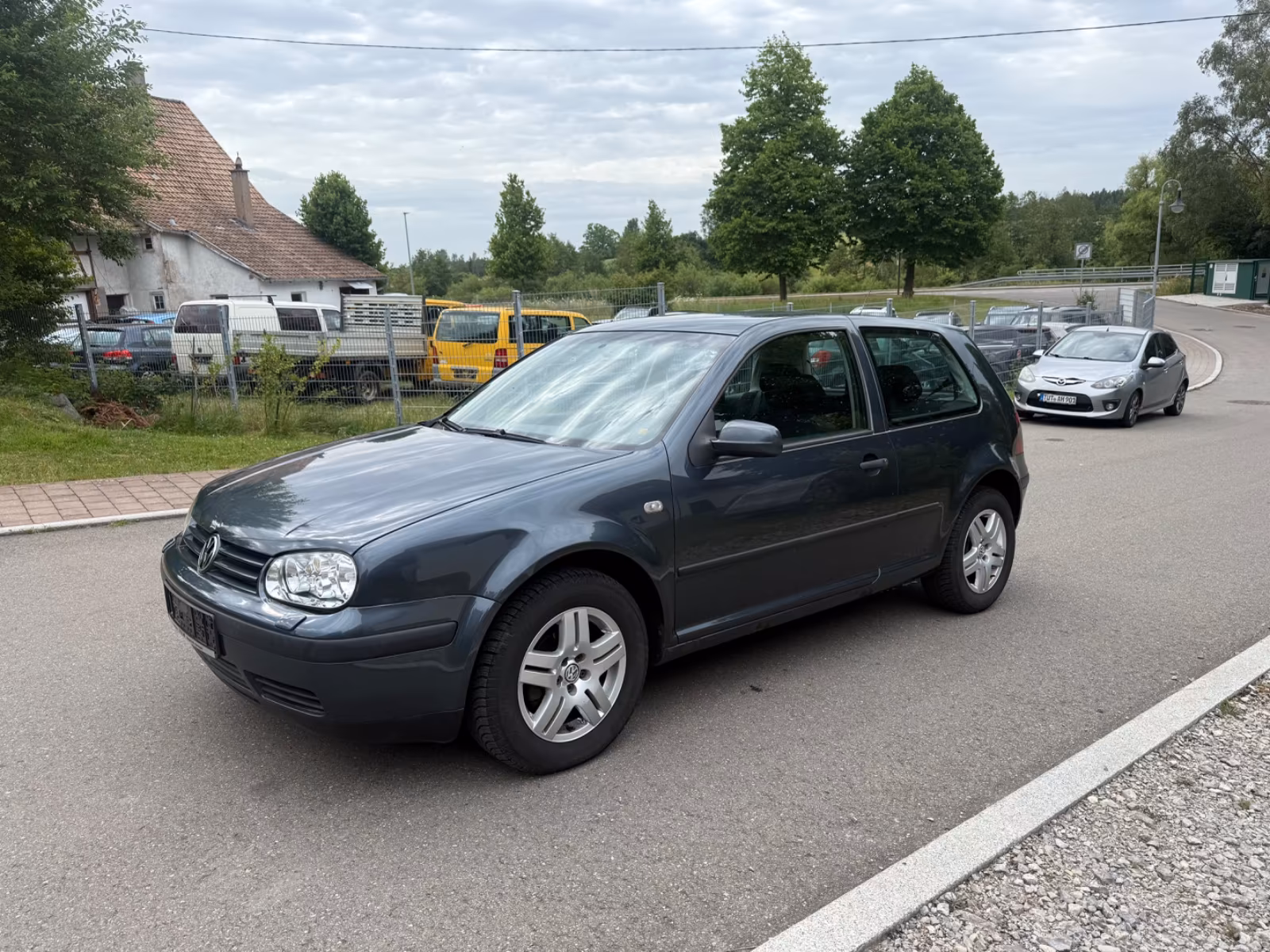 Volkswagen Golf 1.6Special*SHZ*Klimaautomatik*Tüv bis 06/28