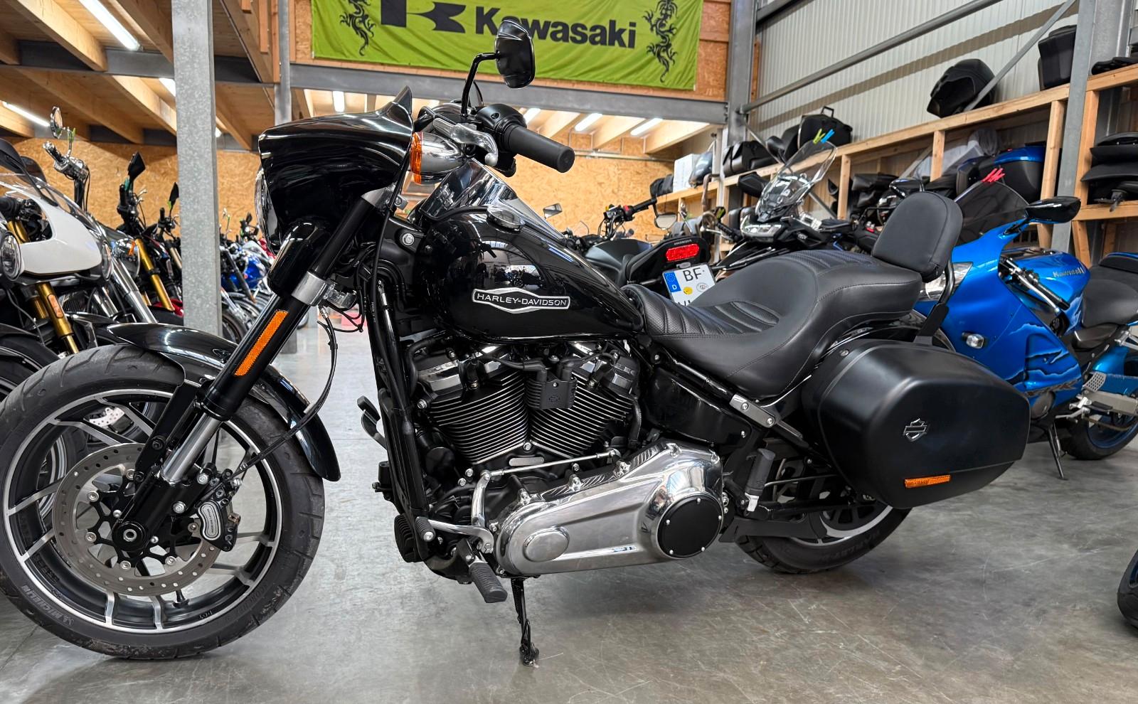 Harley-Davidson Sport Glide FLSB  5HD, erst 4563 km, wie neu
