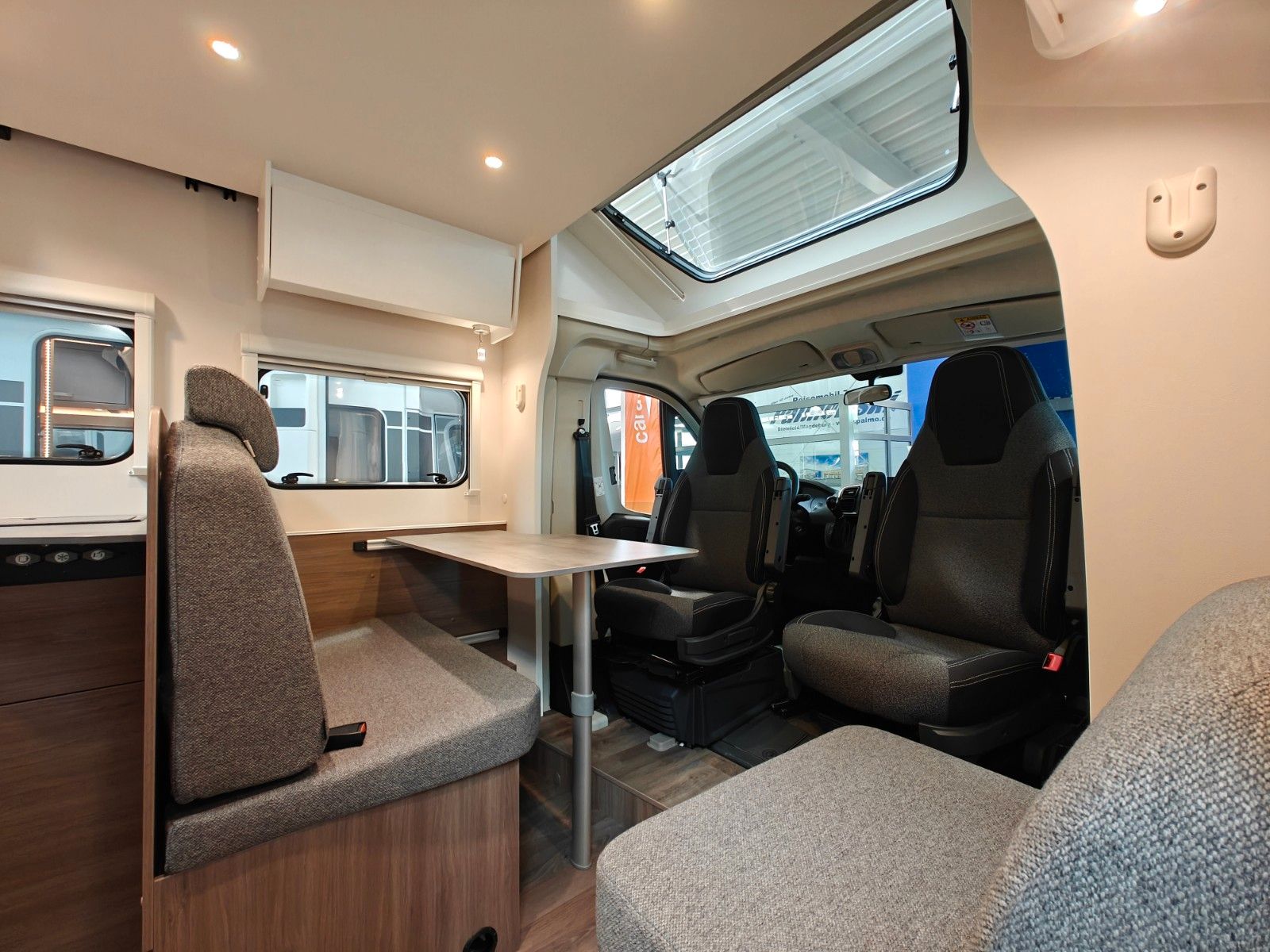 Fahrzeugabbildung Carado T-338 S  HERBST-DEAL SIE SPAREN 15.326 € !