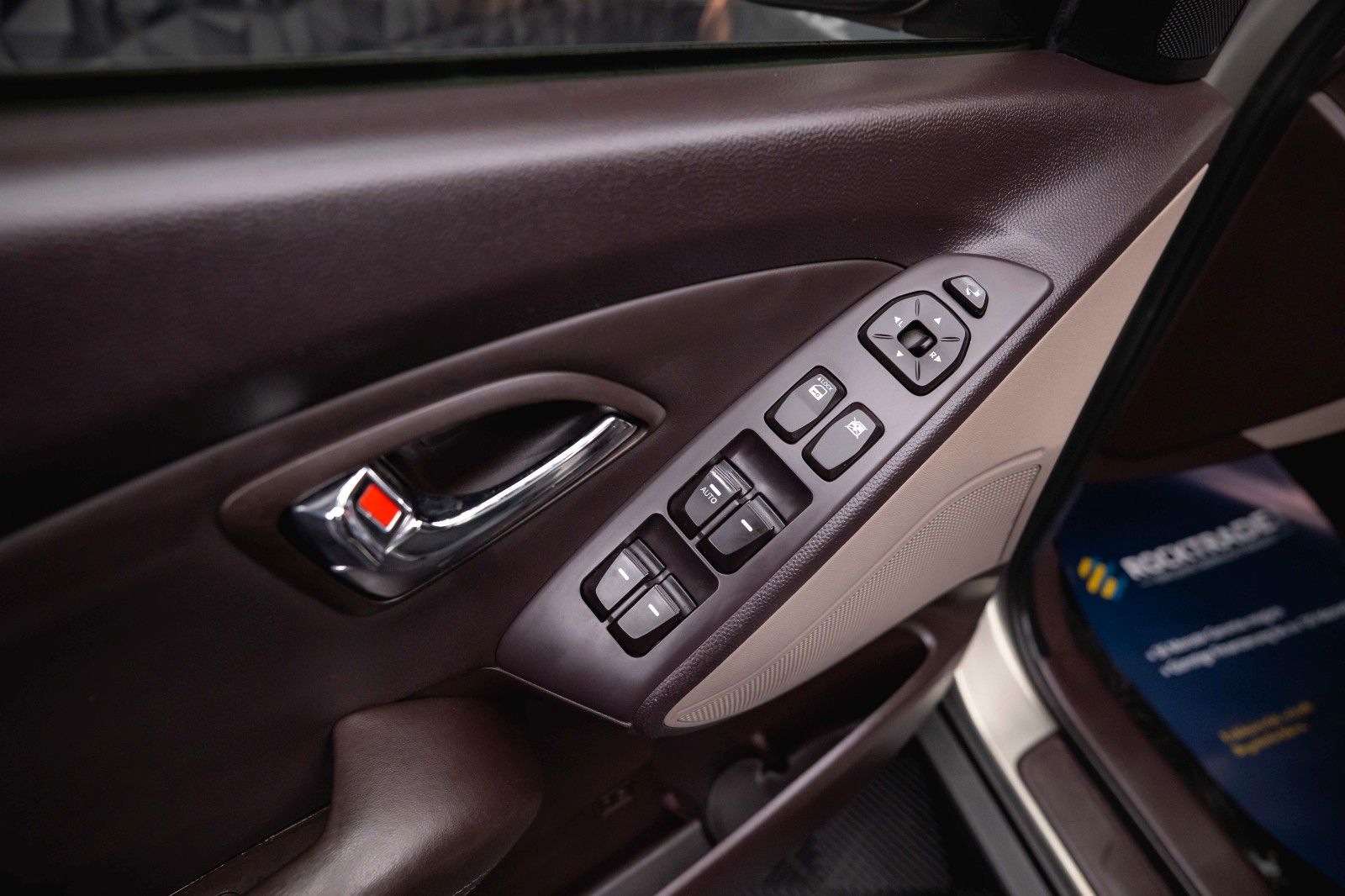 Fahrzeugabbildung Hyundai ix35 Premium AWD Autom. *Kamera*Navi*TÜV Neu*LED