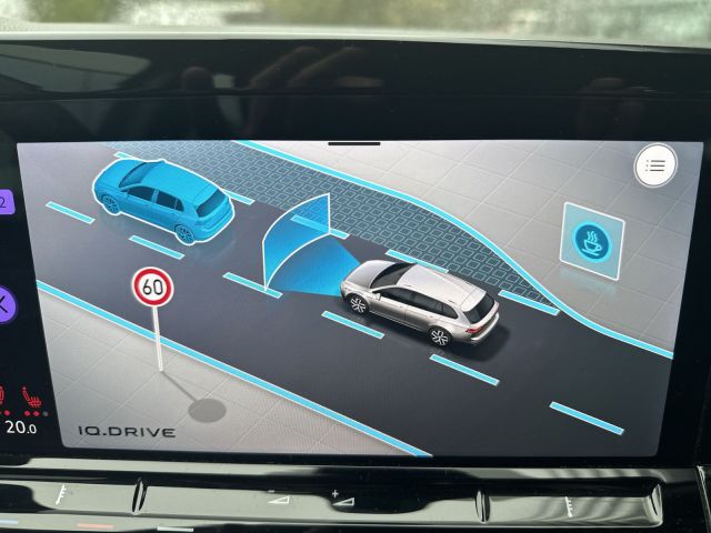 Golf VIII Variant 2.0 TDI Life NAVI 16 ALU LED A