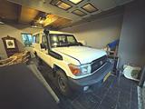 Toyota Land Cruiser HZJ78 Troopy