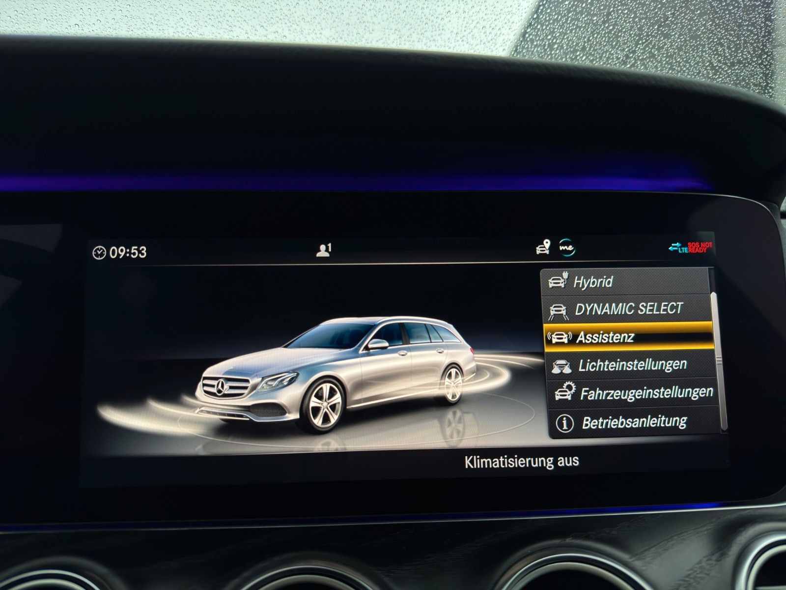 Fahrzeugabbildung Mercedes-Benz E 300de  AMG-Line/MBeam/Burmester/S-Dach