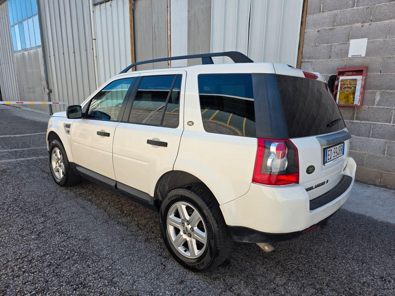 Land Rover Freelander 2011 — photo 9