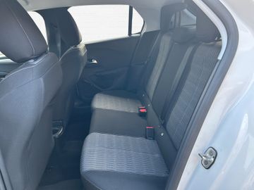 Fotografie 9 des Opel Corsa 1.2 55kW Edition Allwetterreifen Klima BT