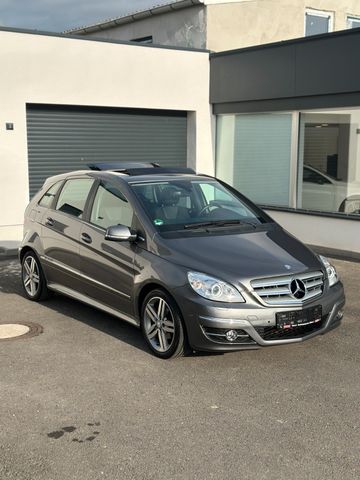 Mercedes-Benz B 180 Sport Tourer HU 06/2026-Bi Xenon-Panorama