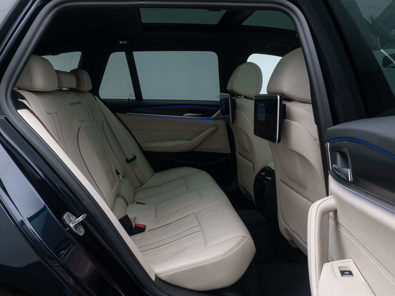 Fahrzeugabbildung BMW 540d xD M Sport FondEnt Kamera HiFi Panorama TV