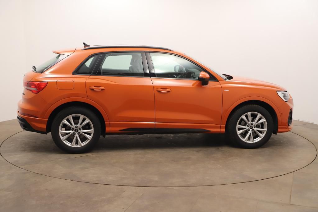 Audi Q3 35 S Line 1.5 TFSI Klima*Tempo*Nav*PDC*SH