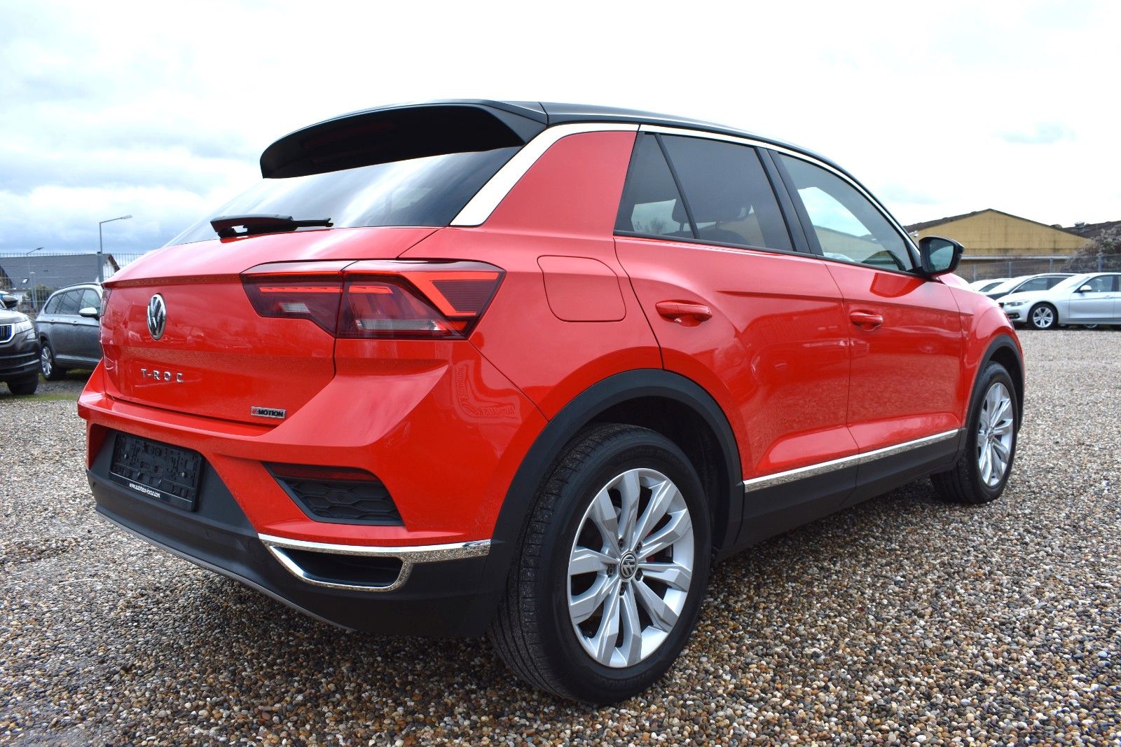 Fahrzeugabbildung Volkswagen T-Roc Sport 4Motion LED AHK Applecar Automatik