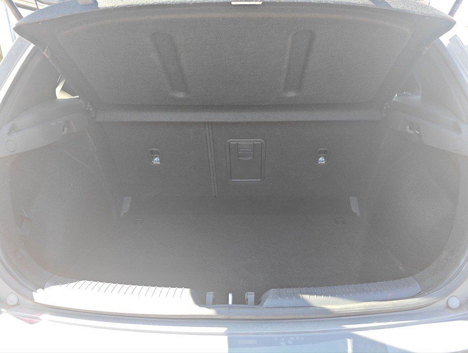 Fahrzeugabbildung Hyundai i30 1.5 T-GDI M/T N Line Navi i30 1.5 T-GDI M/T