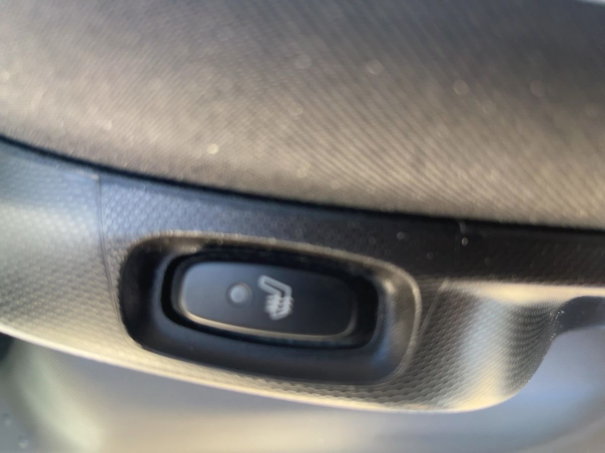 Fahrzeugabbildung Renault Twingo E-TECH 100% el. E-Tech 100% elektrisch - mit KI generiert/bearbeitet