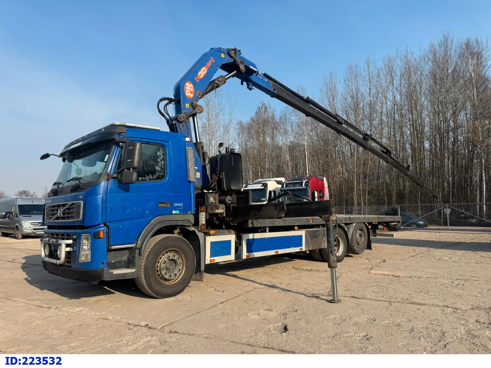 Volvo FM 340HP - 6x2 - Euro 5 - Steering axel - Crane