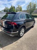 Volkswagen 230 PS Benziner | 4Motion | Highline | AHK | ACC - VW Tiguan Gebrauchtwagen in Augsburg