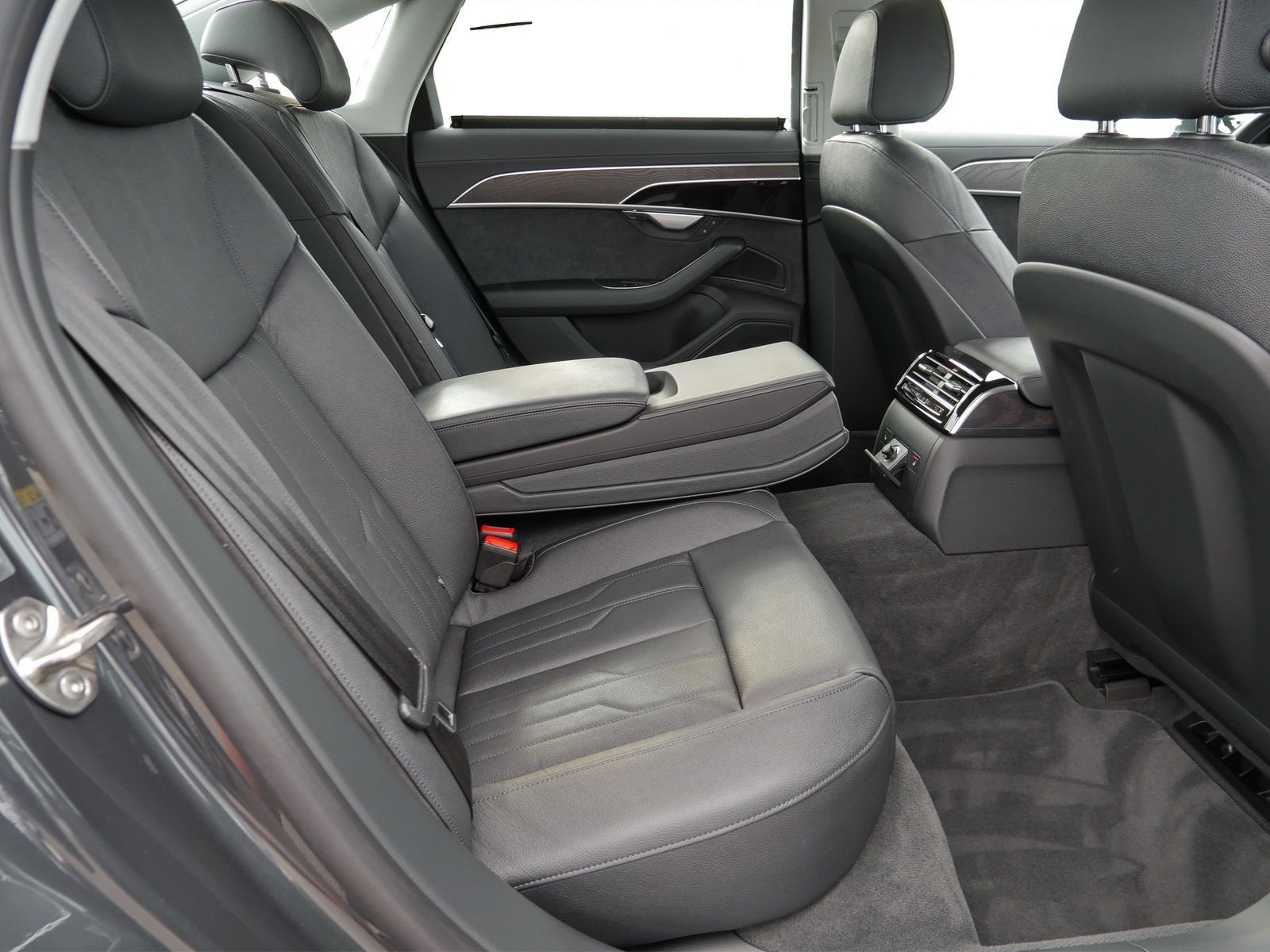 Audi A8 - Bild 16