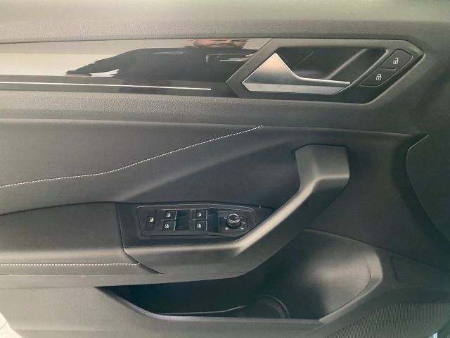 T-Roc R-Line 1.5 TSI DSG PANO+AHK+NAVI