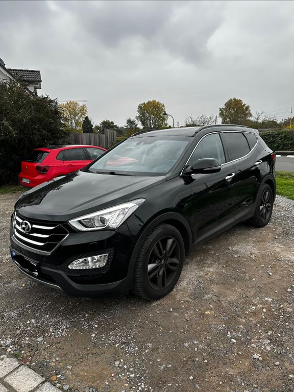 Image of Hyundai SANTA FE