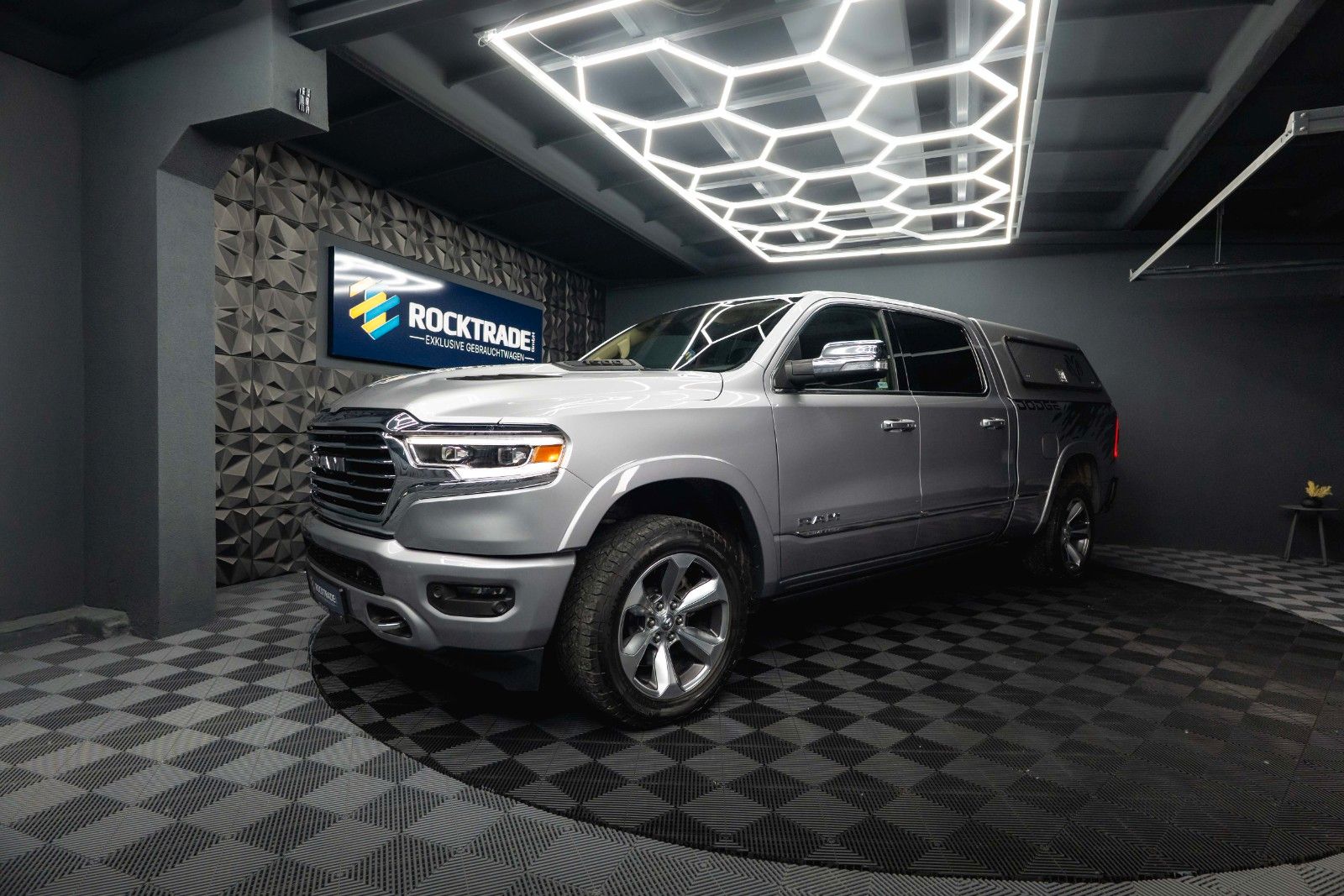 Fahrzeugabbildung Dodge RAM 5.7 V8 HEMI 4x4 Limited Longbed Hardtop 19%