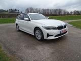 BMW Touring 320d Advantage Klima Navi Leder 8-fach - BMW 320: Weiß