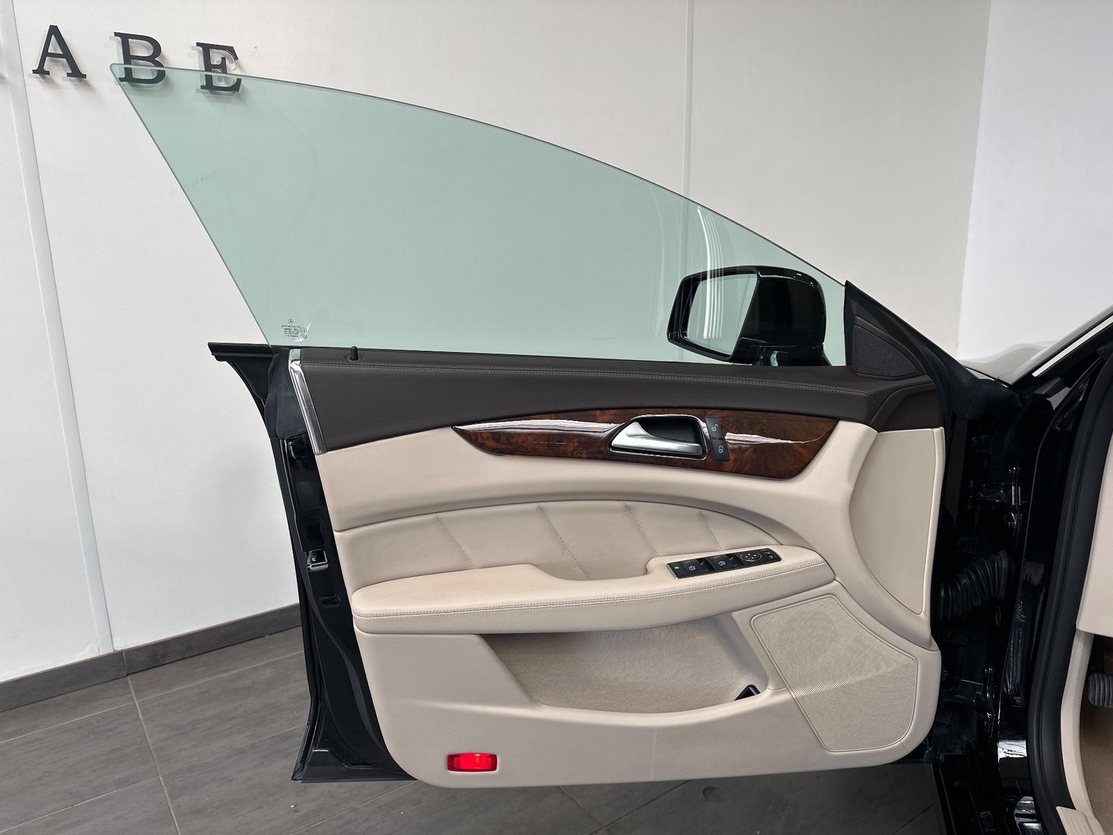 Mercedes-Benz CLS 400 4MATIC NAV+LED+SHZ+GLASDA+AIRMATIC+PP