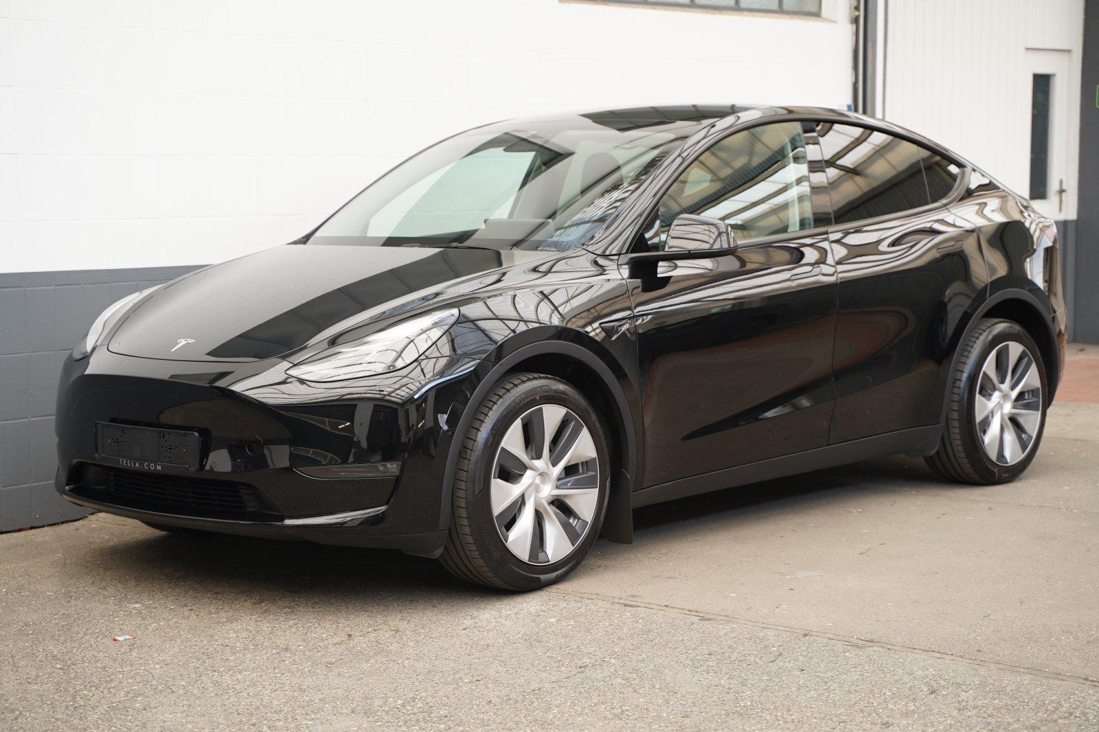 Tesla Model Y Standard Range RWD *AHK*
