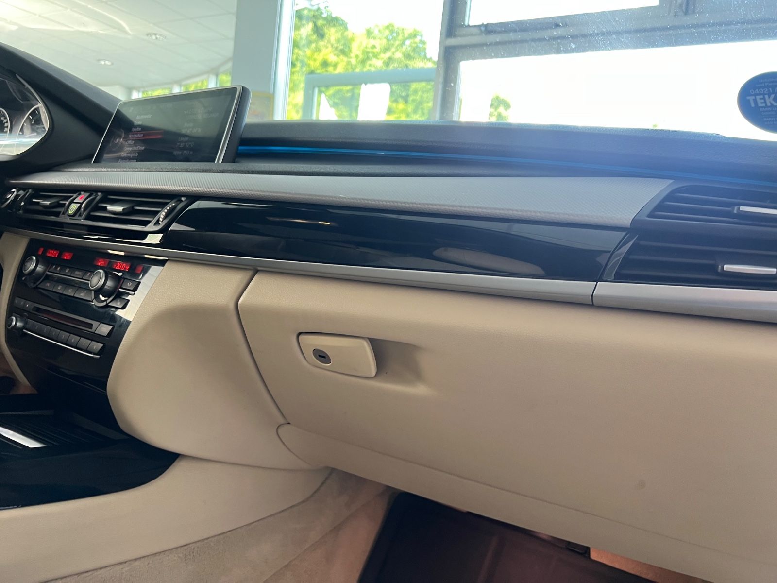 Fahrzeugabbildung BMW X5 xDrive 30 d M Sport Paket *PANO*SOFT-CLOSE*