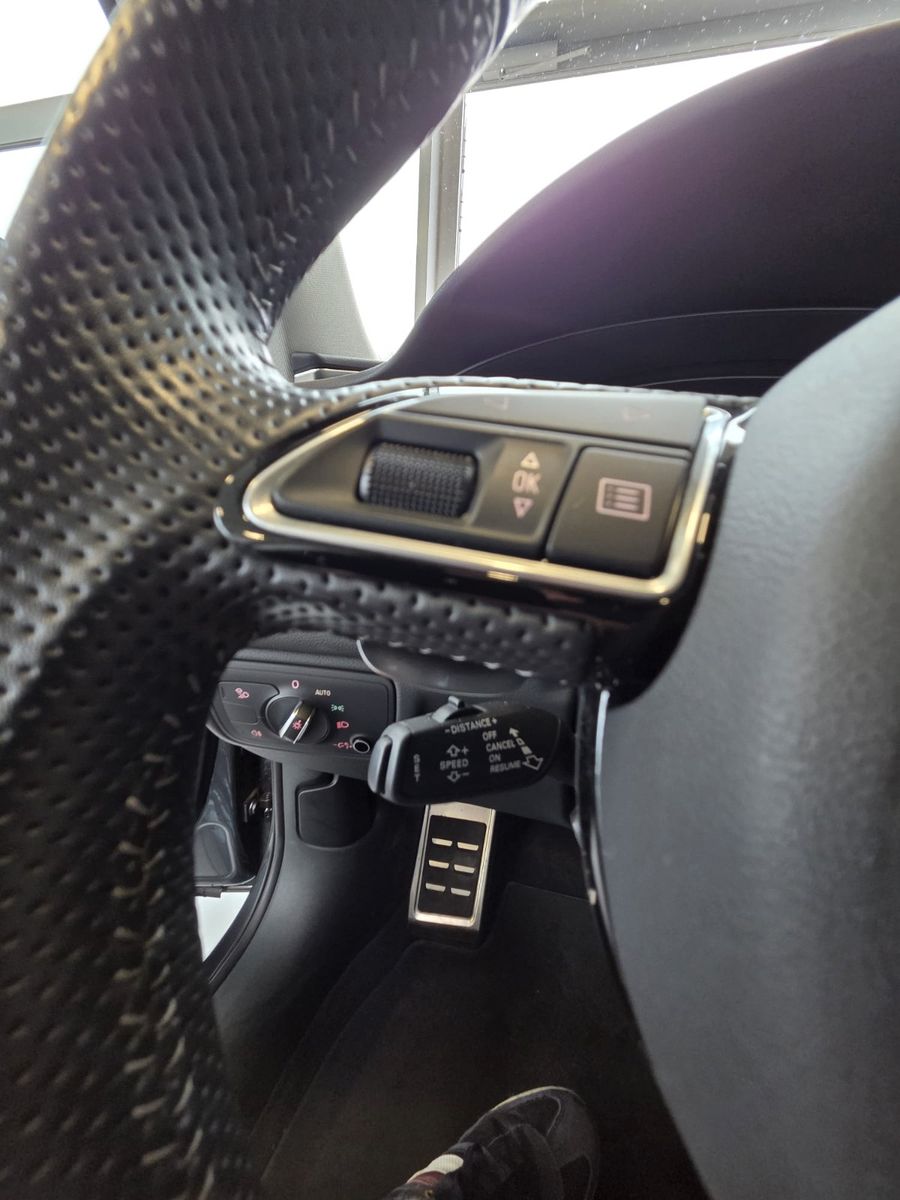 Fahrzeugabbildung Audi RS6 RS 6 Avant  quattro performance/Keramikbrems