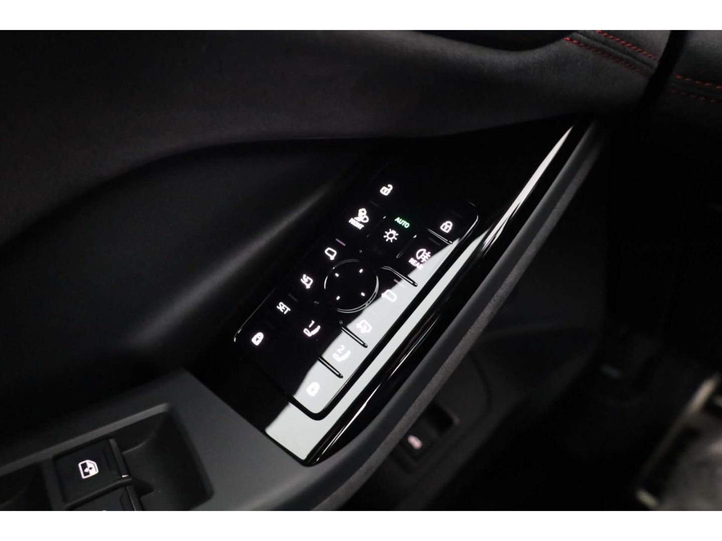 Audi SQ6 e-tron - Bild 23