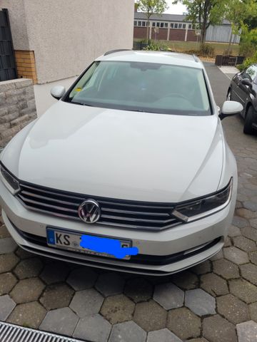 VW Passat Variant 1.6 TDI SCR DSG Trendline Var...
