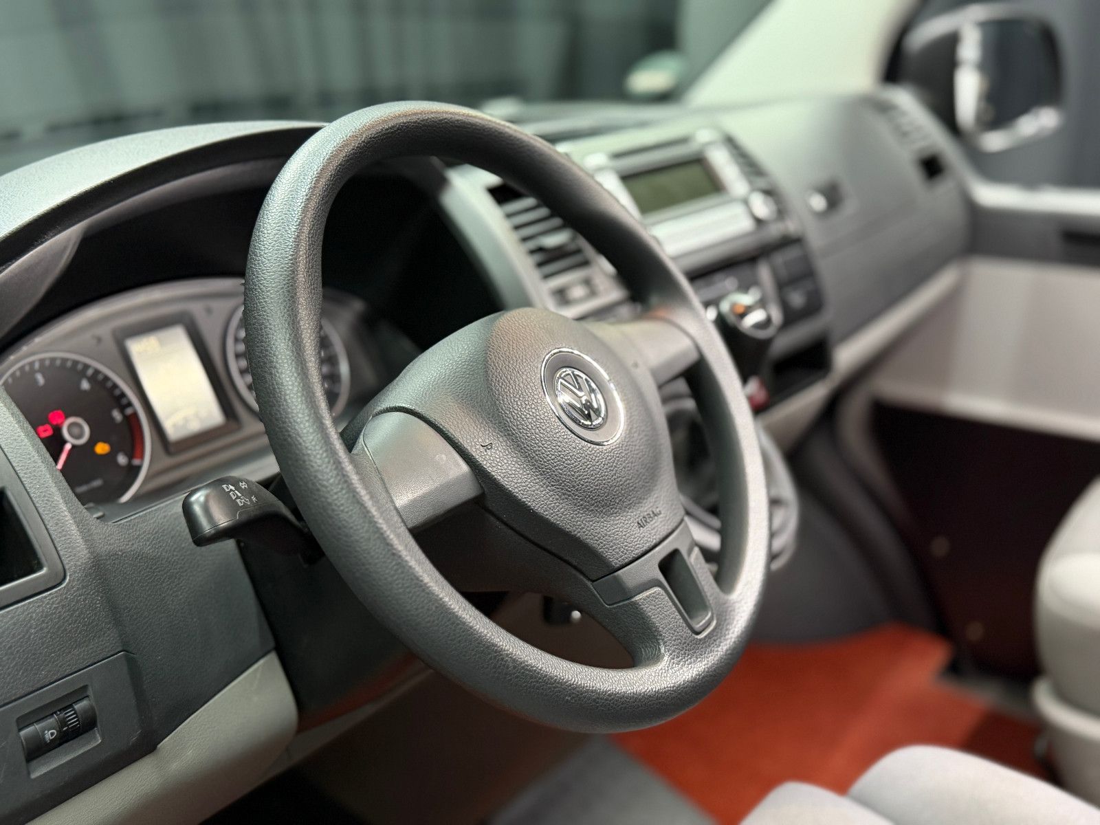 Fahrzeugabbildung Volkswagen T5 Transporter Kasten |KLIMA|1.HAND|RECARO|UMBAU