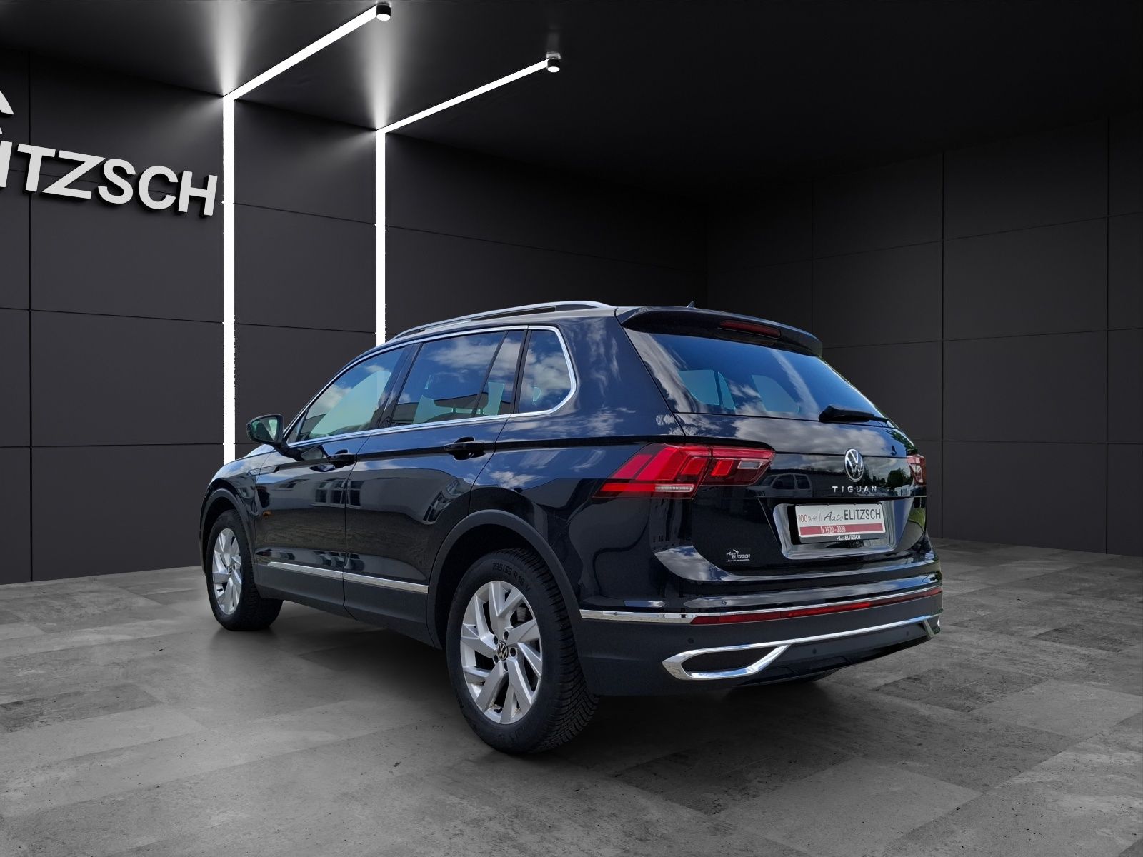 Fahrzeugabbildung Volkswagen Tiguan TDI Elegance DSG Matrix Navi AID ACC PDC
