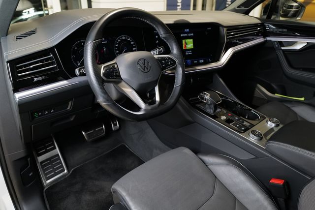 Volkswagen Touareg 3.0TDI R-Line BlackStyle Nachtsicht Dyna