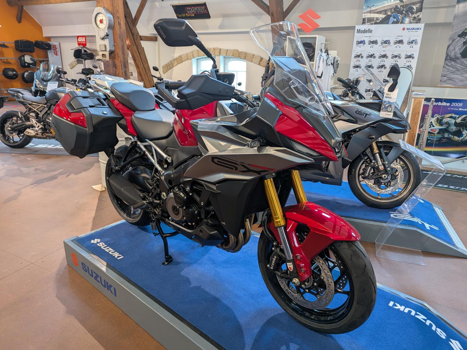 Suzuki GSX-S 1000 GX AKTIONSPREIS Travel Edition
