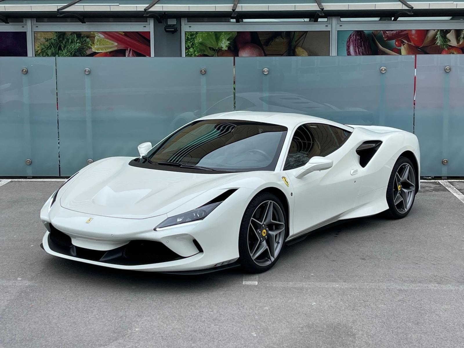 Ferrari F8 Tributo*1.HAND*LIFT*RACINGSITZE L*LED*24M-GAR