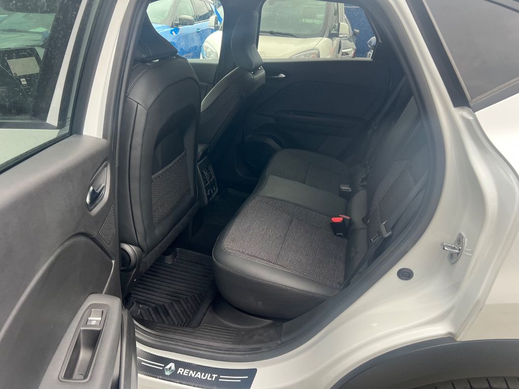 Renault Captur II 1.6 E-TECH PLUG-in Hybrid Rive Gauche Renault Captur II 1.6 E-TECH PLUG-in Hybrid Rive Gauche
