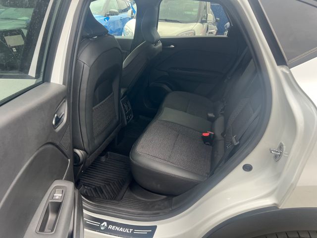 Renault Captur II 1.6 E-TECH PLUG-in Hybrid Rive Gauche Renault Captur II 1.6 E-TECH PLUG-in Hybrid Rive Gauche