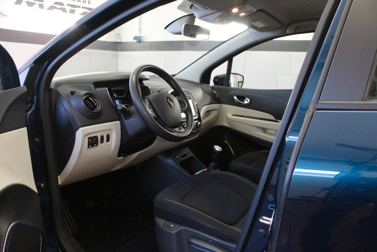 Fahrzeugabbildung Renault Captur TCe 90 Experience *Navigation*