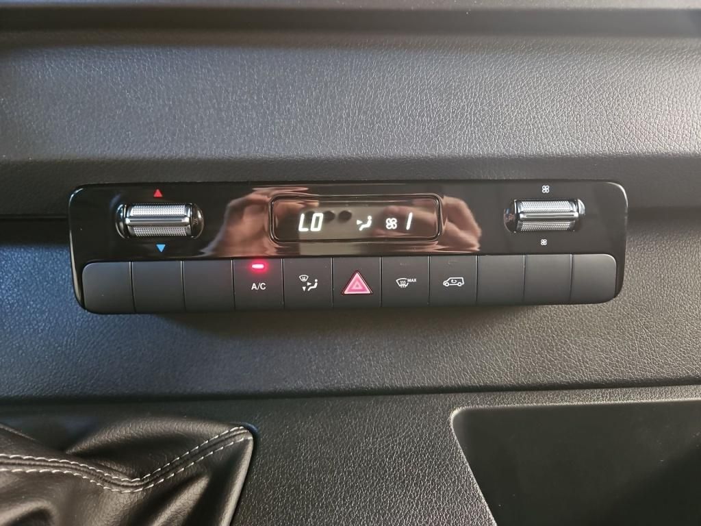 Fahrzeugabbildung Mercedes-Benz Sprinter 317 Kasten L2H2 SHZ 360° Navi Schwings.