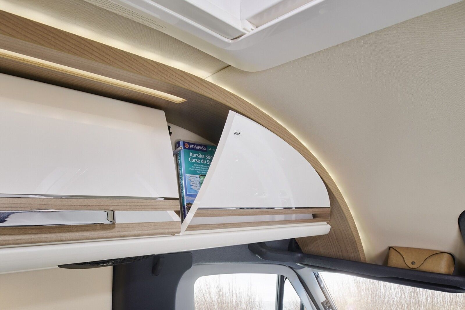 Fahrzeugabbildung Malibu Genius 641 LE Klimaautomatik, Radio DAB
