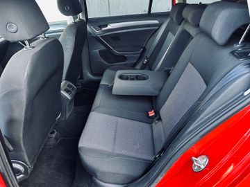 Volkswagen Golf - 7