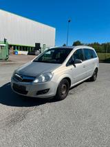 Opel Zafira 7 Sitzer Tüv neu/guter Zustand - Opel Zafira Gebrauchtwagen in Lübeck