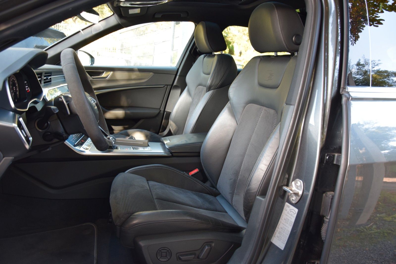Audi A6 Avant 55 TFSI e QU 3x S-LINE HD-LED PANO 360° foto 8