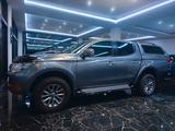 Mitsubishi L200 Plus Doppelkabine 4WD - graue Mitsubishi L200