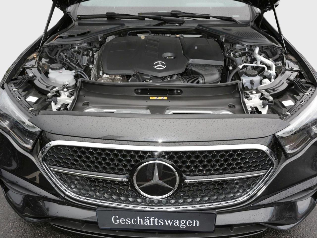 Mercedes-Benz E 220 d T-Modell AMG Night Panorama AHK 360°